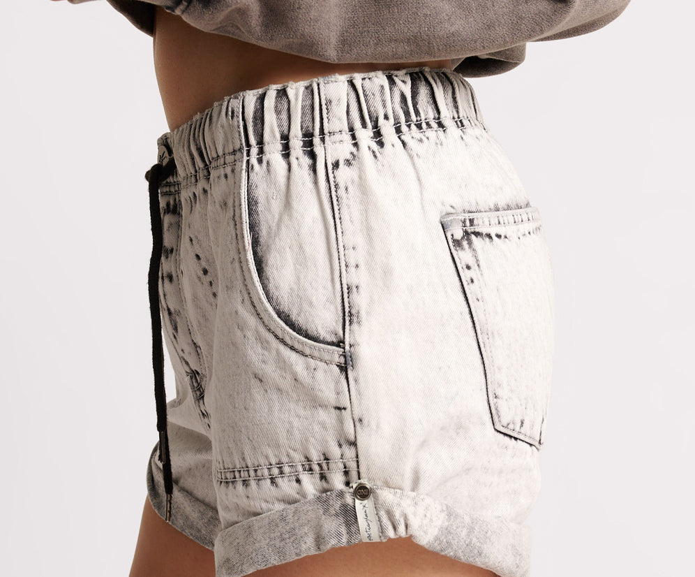 BIANCO SHABBY BANDITS DRAWCORD DENIM SHORTS