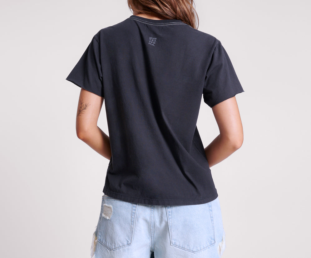 BLACK GRAFFITI BIRD SPLIT HEM TEE